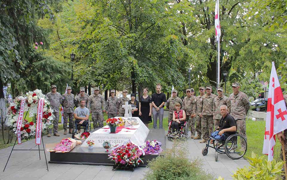 Hərbçilər milli qəhrəman, kapral Zaza Damenianın xatirəsini ehtiramla yad ediblər