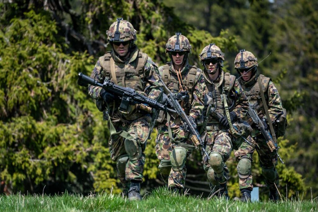Швейцарская армия планирует увеличить военные расходы из-за ухудшения ситуации с безопасностью в Европе
