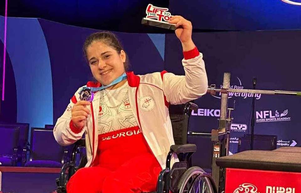 Para-ağırlıqqaldırma | Maka Kvinçia gənclər arasında dünya çempionudur #1TVSPORT