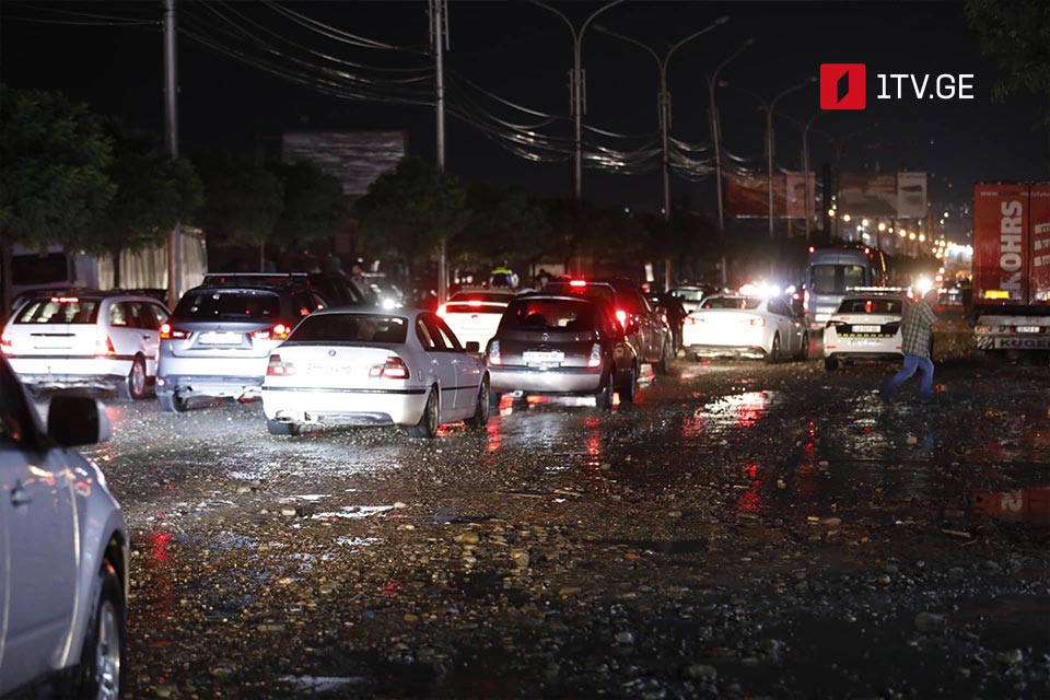 Bol yağıntının problem yaratdığı Qldanidə vəziyyət necədir [foto]