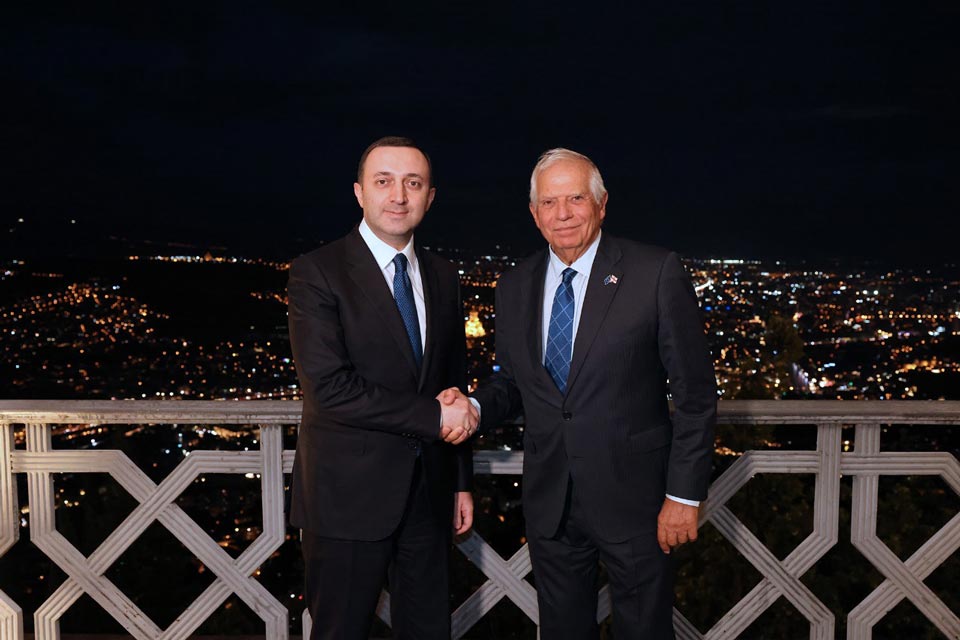 PM hosts dinner in honor of Josep Borrell