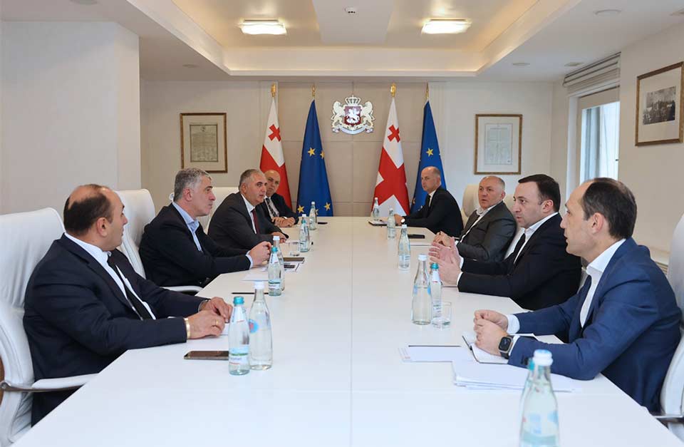 Под руководством Ираклия Гарибашвили в администрации правительства состоялось заседание Экономического совета