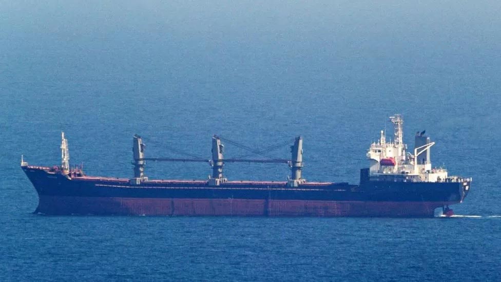 İki yük gəmisi Qara dənizdən keçən yeni marşrutla Ukrayna limanına gəlib