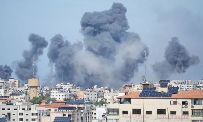 По данным палестинской стороны, в ходе нападения Израиля на Газу погибли 198 человек и около 1000 человек получили ранения