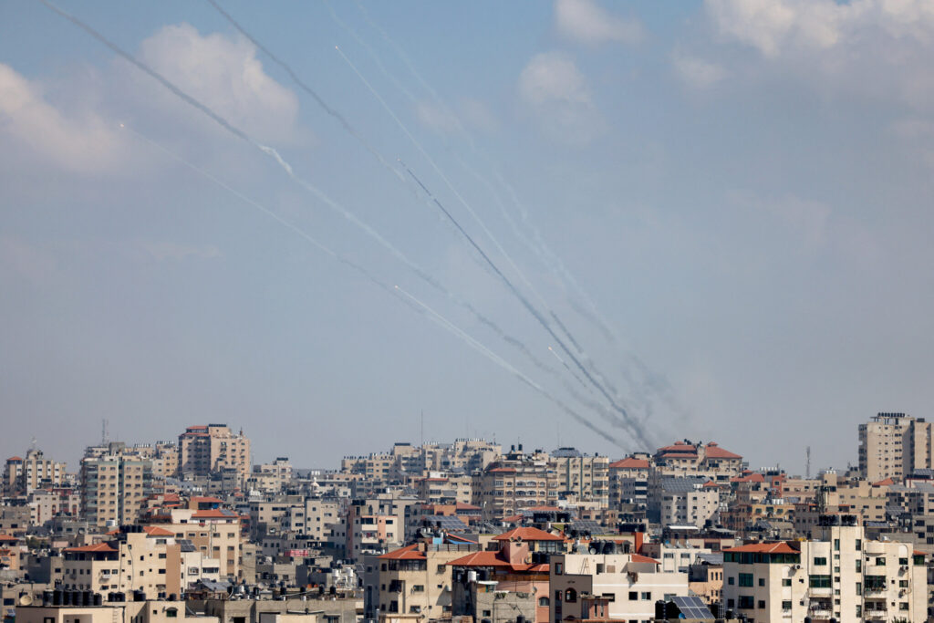 Минздрав сектора Газа - Число погибших в секторе Газа в результате авиаударов Израиля возросло до 1900 человек