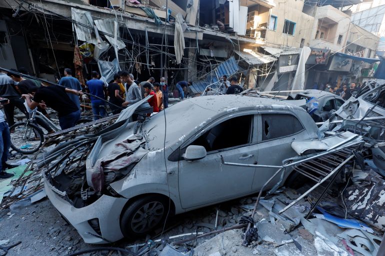 По информации палестинских СМИ, в результате бомбардировки израильской авиацией городов Хан-Юнис и Рафах в секторе Газа погибли более 40 человек