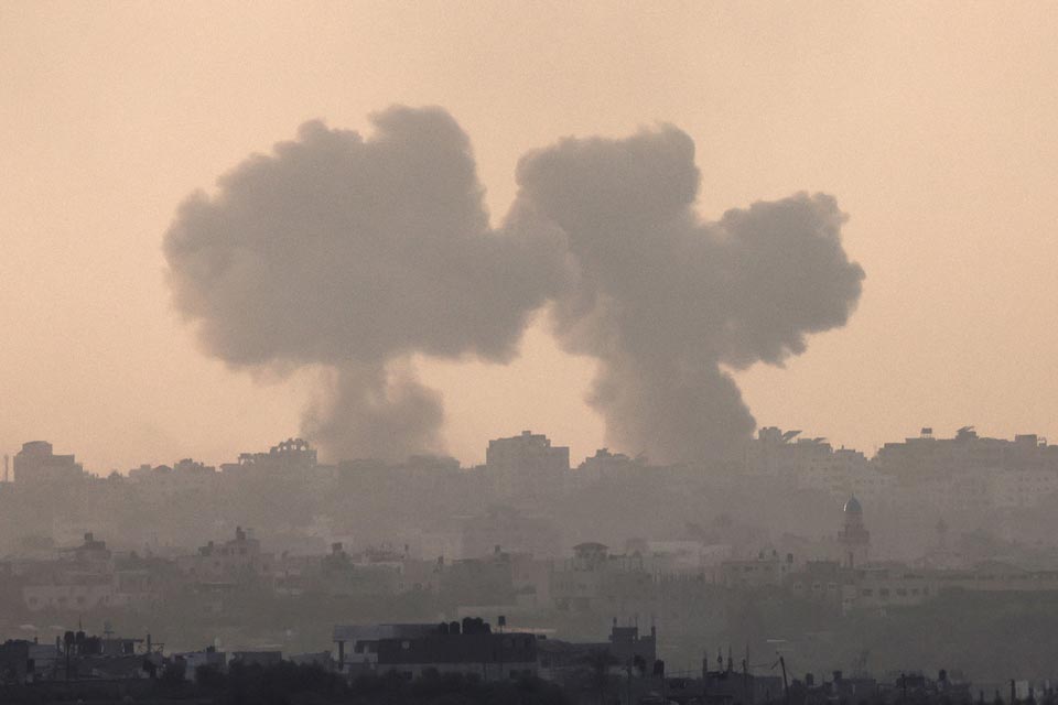 Силы обороны Израиля - Израильские военные нанесли десятки авиаударов по объектам ХАМАСа