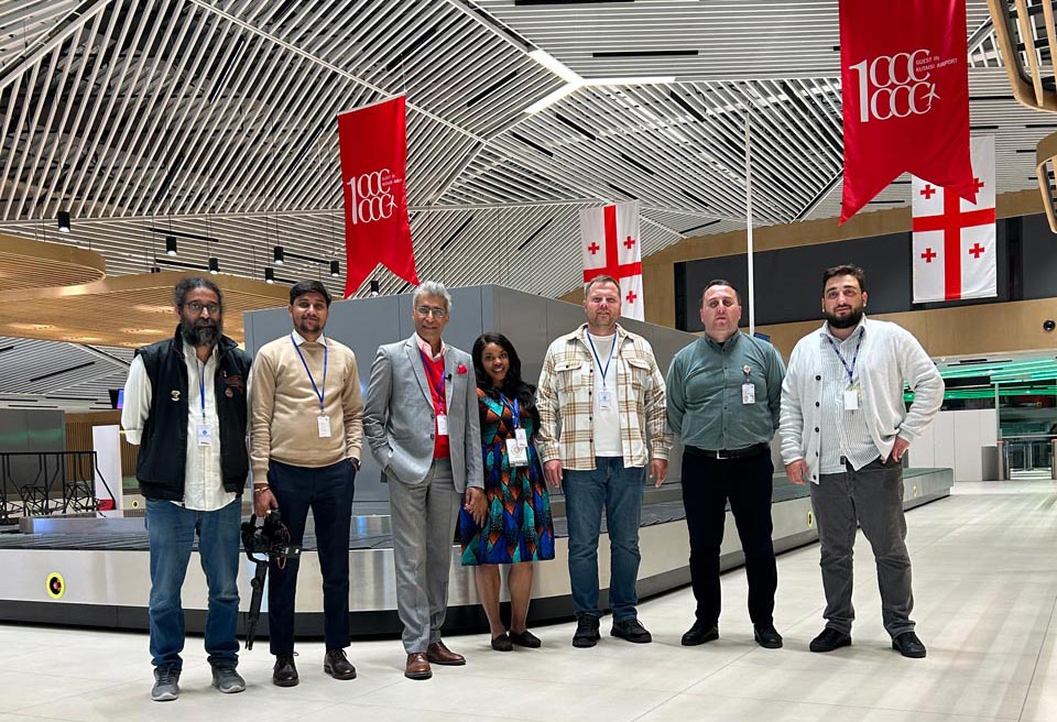 Kutaisi Beynəlxalq Hava Limanı “İpək Yolu Forumu” çərçivəsində gələn beynəlxalq media nümayəndələrini qəbul edib