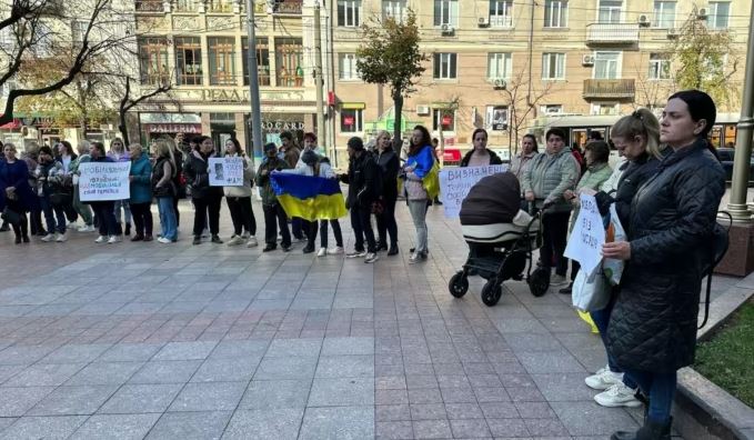 Ուկրաինայի քաղաքներում զինվորականների դեմոբիլիզացմանն աջակցող ցույցեր են անցկացվել