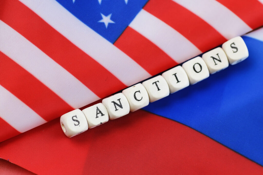 США ввели санкции против 130 физических и юридических лиц, которые помогают в снабжении России военными технологиями