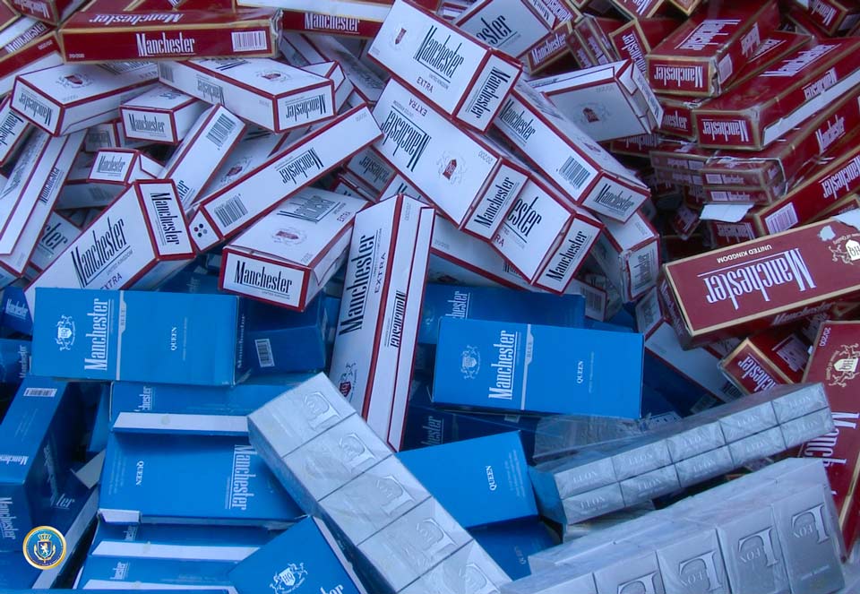 İstintaq Xidməti oktyabr ayında külli miqdarda aksizsiz tütün məmulatlarının saxlanması, daşınması və satışı ilə bağlı 24 faktı aşkar edib