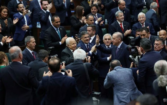 Türkiyə parlamenti İsrailə dəstək elan etdiyi üçün "Coca-Cola" və "Nestle" məhsullarına boykot elan edib