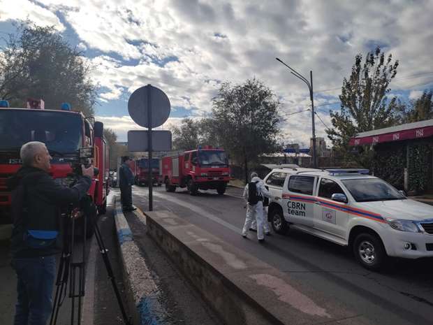 В результате взрыва в Ереванском государственном унивеситете погиб один человек