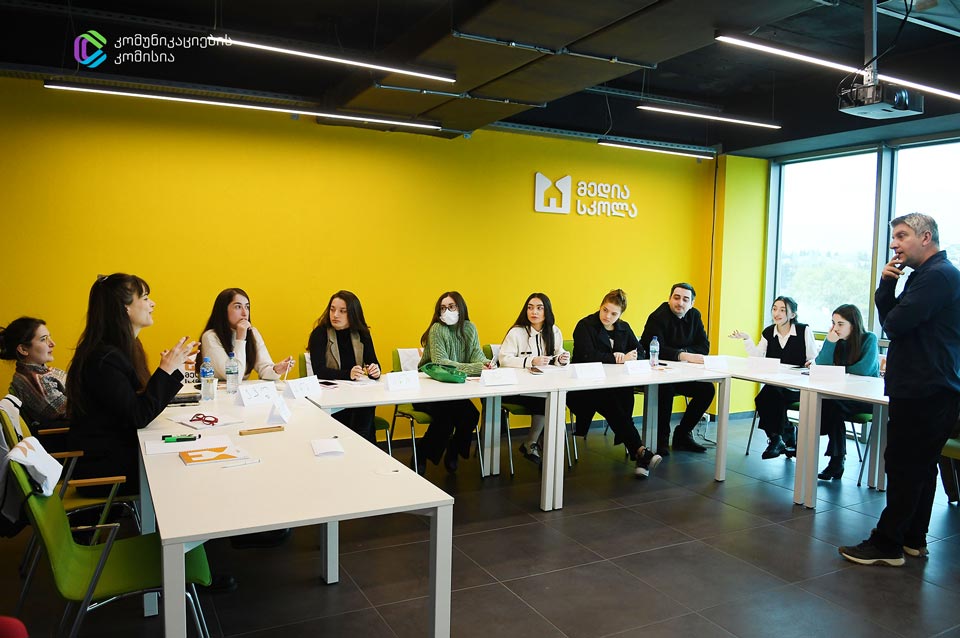 Rabitə Komissiyasının Media Akademiyasında jurnalistlər üçün seminar keçirilib - “Baş obrazı necə tapmaq olar”