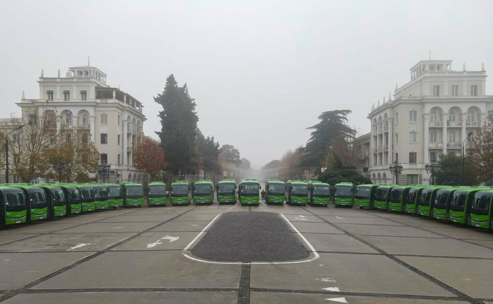 По решению премьер-министра Ираклия Гарибашвили для регионов Грузии закуплены новые автобусы