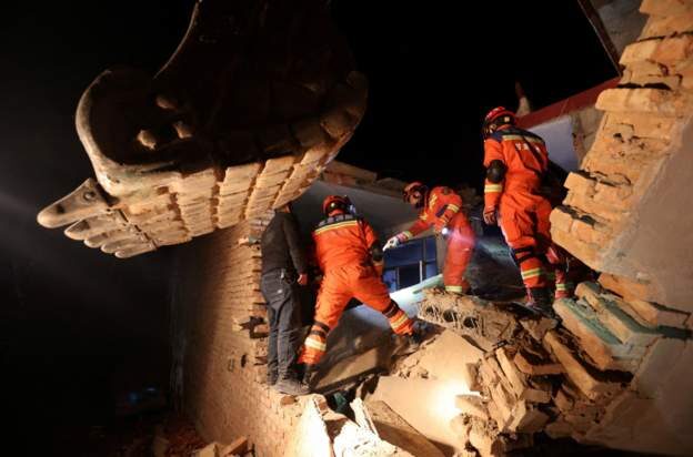 В результате землетрясения в Китае погибли по меньшей мере 116 человек