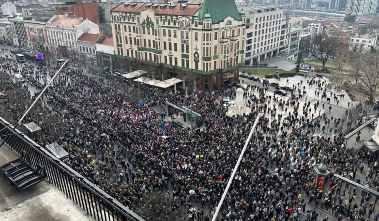 В Сербии продолжаются протесты с требованием аннулировать результаты последних парламентских и муниципальных выборов