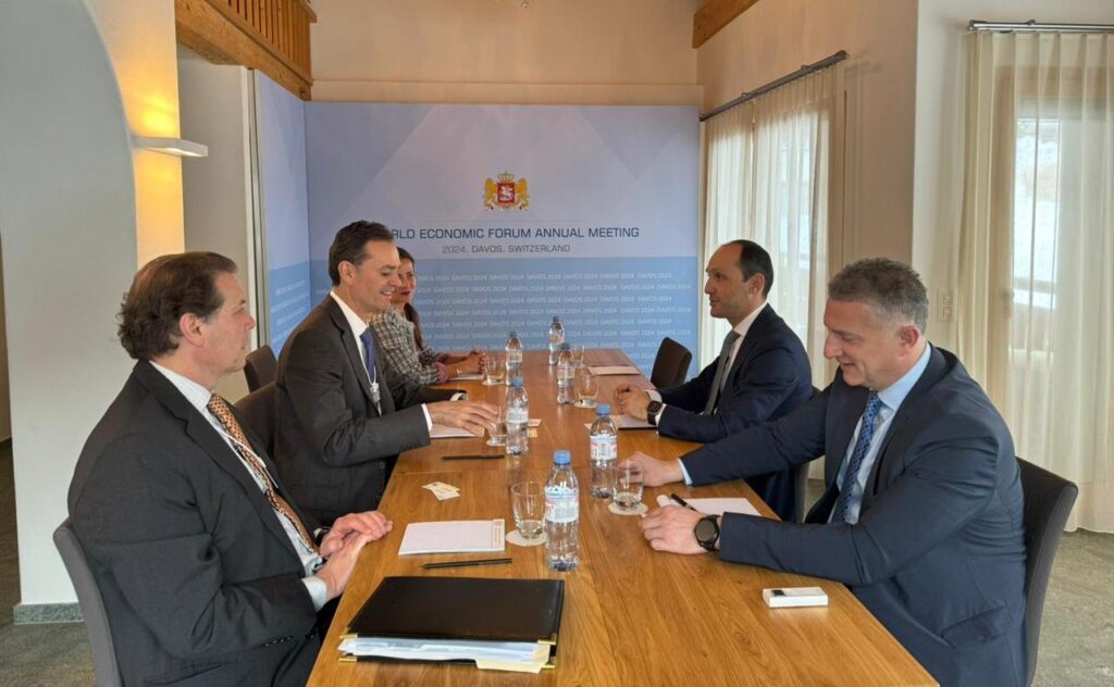 Леван Давиташвили встретился в Давосе с делегацией крупного американского финансового института Bank of America