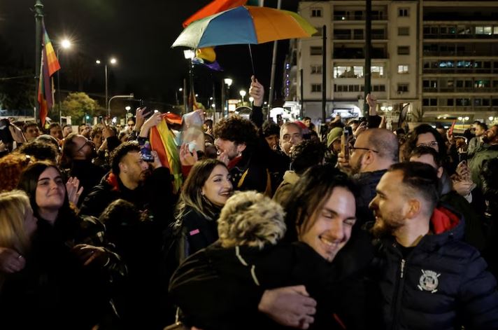 Греция стала первой православной страной, легализовавшей однополые браки