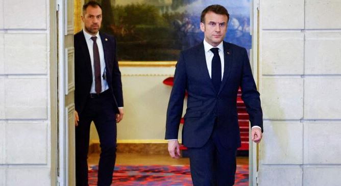Французские СМИ - Франция рассматривает возможность разрешения спецназу и военным подразделениям на пересечение украинской границу