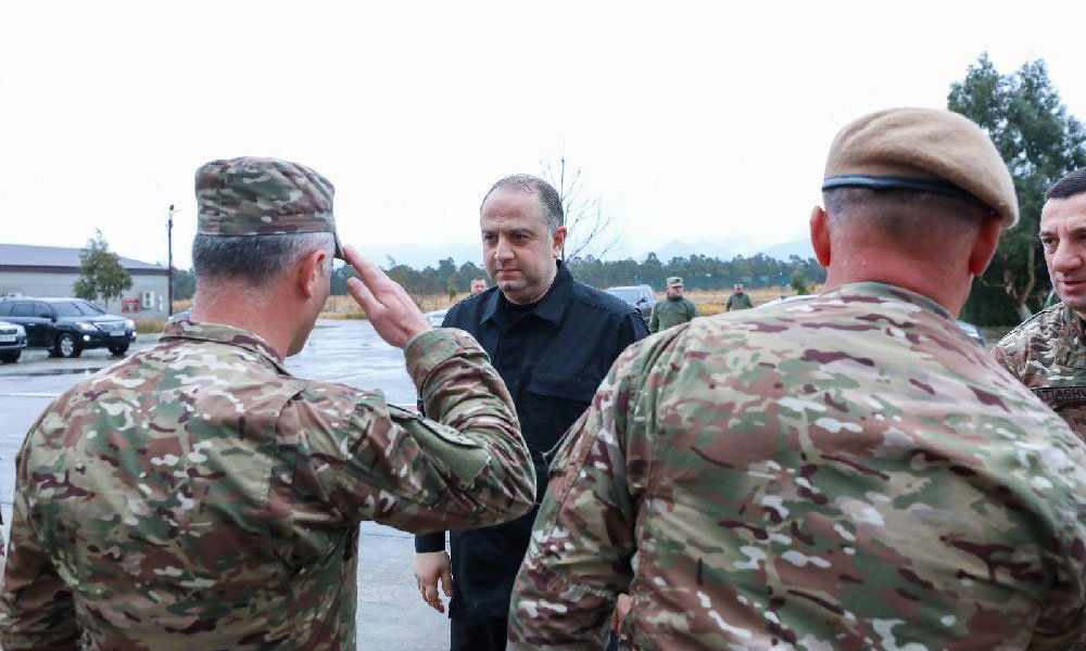 Министр обороны Грузии ознакомился с работой воинских частей Западного командования