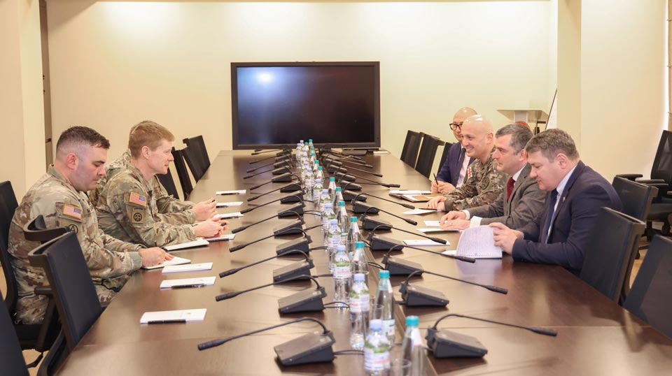 Генерала Брэда Николсона приняли в министерстве обороны Грузии