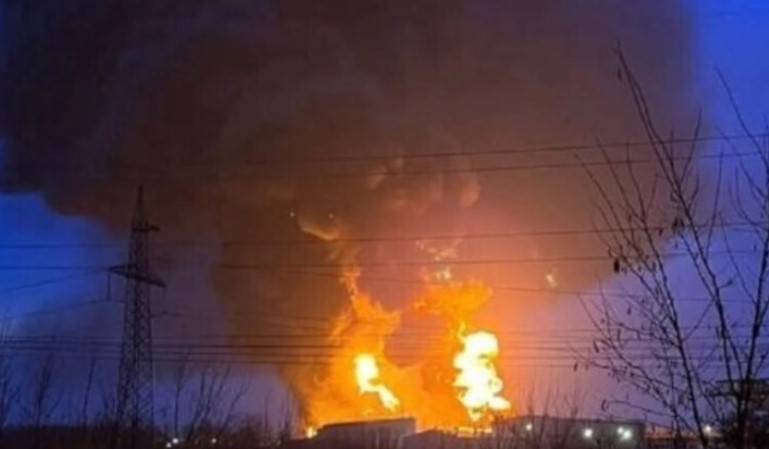 По нефтеперерабатывающему заводу в Рязани ударил беспилотник
