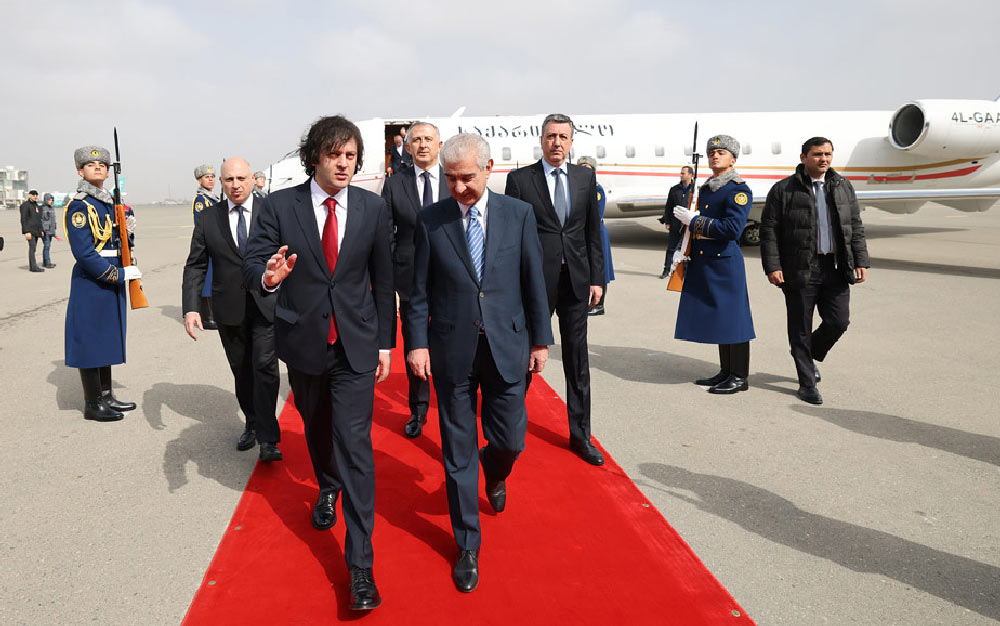 Ираклий Кобахидзе находится с официальным визитом в Азербайджане
