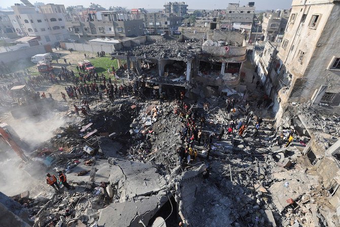 По меньшей мере 12 палестинцев погибли в результате авиаудара Израиля по городу Рафах
