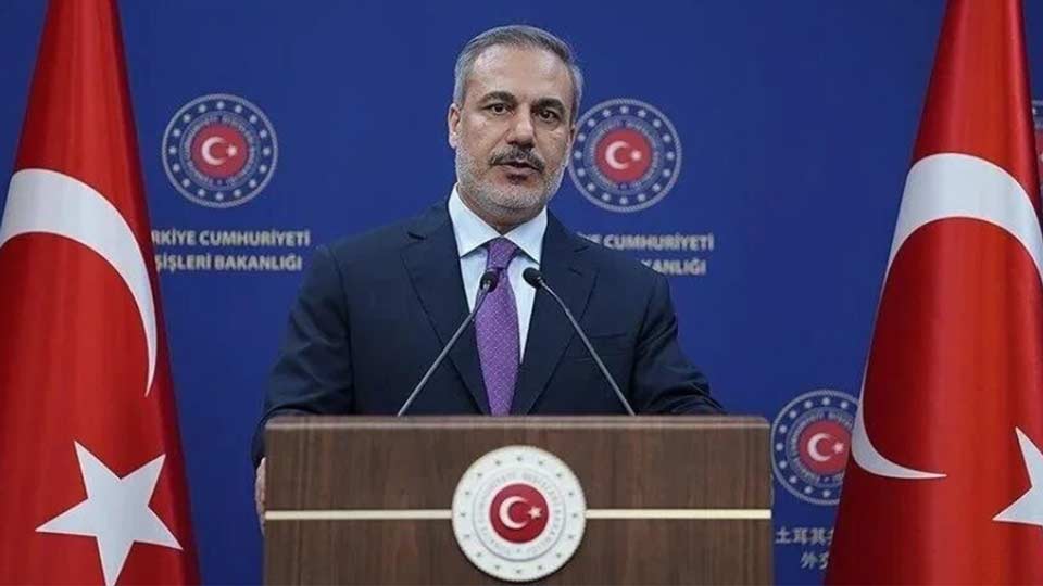 “Anadolu” – Türkiyənin xarici işlər naziri iranlı həmkarı ilə telefon danışığında Türkiyənin bölgədə gərginliyin daha da artmasını istəmədiyini bildirir