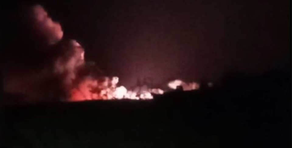 По данным СМИ, на севере Крымского полуострова горит военный аэродром