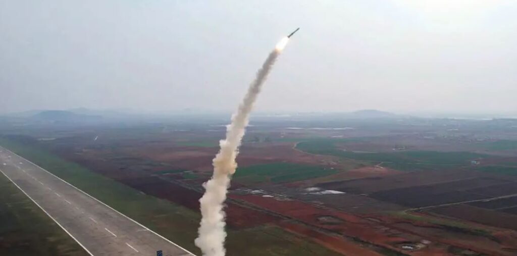 Ըստ լրատվամիջոցների՝ Հյուսիսային Կորեան փորձարկել է «գերխոշոր» թեւավոր հրթիռի մարտագլխիկ և «օդ-օդ» կառավարվող հրթիռ