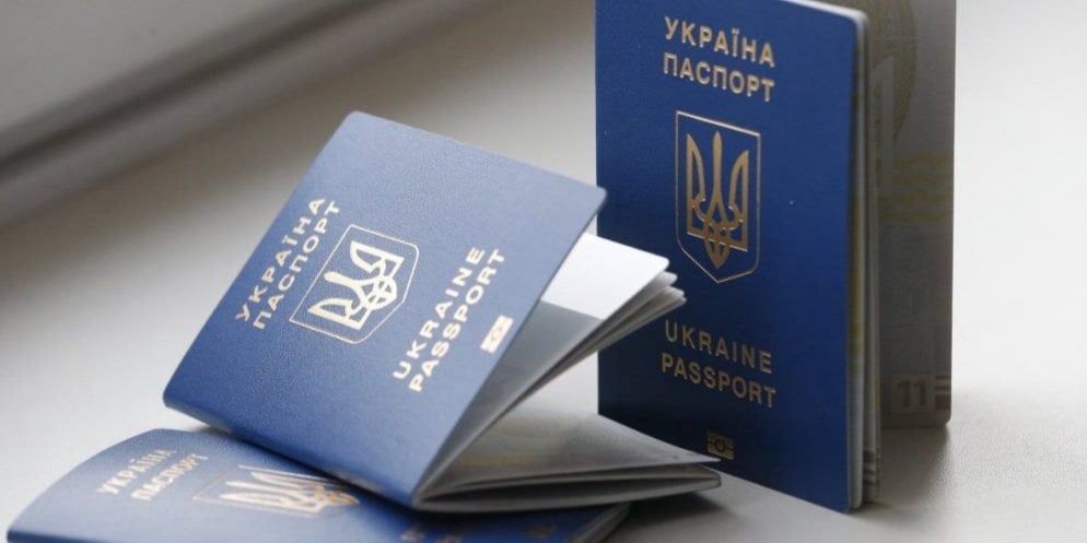 Ukrayna xaricdə yaşayan 18-60 yaş arası kişilərə pasport verilməsini dayandırır