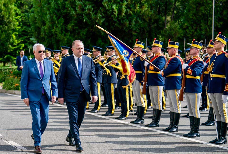 Georgian Defense Minister meets Romanian colleague