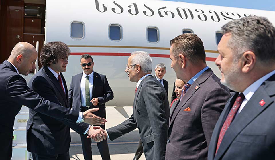 PM's official visit to Turkiye begins
