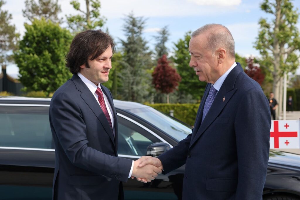 Turkish President hosts welcome ceremony for Georgian PM