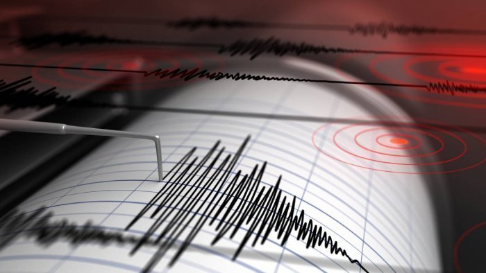 Қырҭтәыла  4.8 магнитуда амч змаз адгьылҵысра ҟалеит