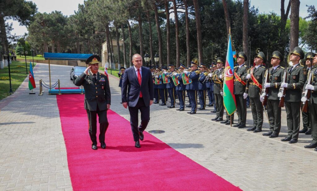 Georgian Defence Minister visits Azerbaijan