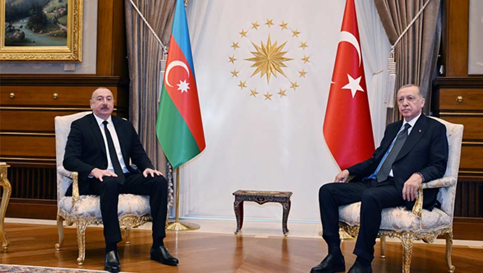 Ильхам Алиев и Реджеп Тайип Эрдоган обсудили вопрос расширение возможностей железной дороги Баку-Тбилиси-Карс