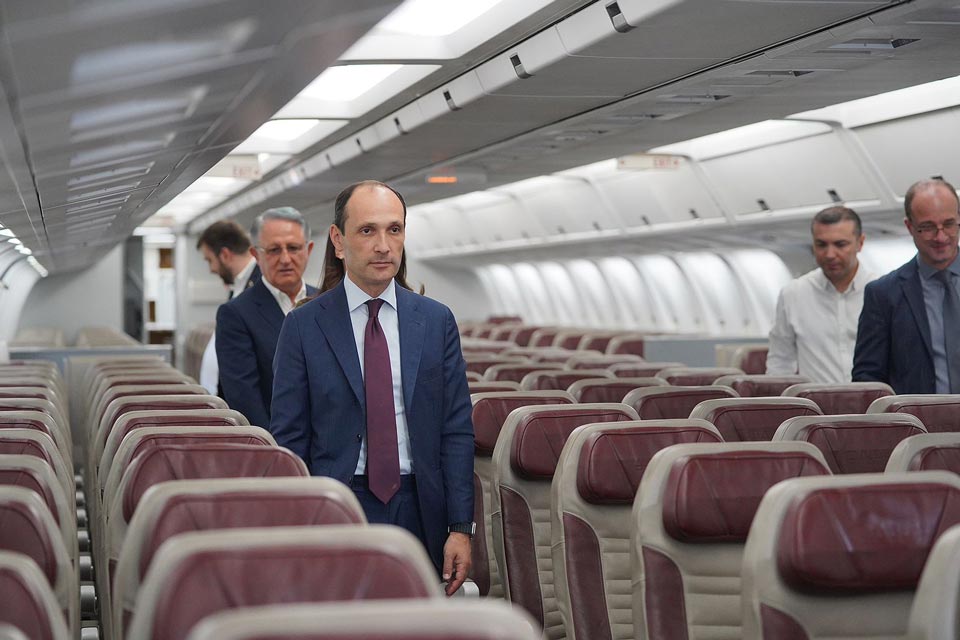 Economy Minister attends presentation of Georgian Airways Boeing 767-300