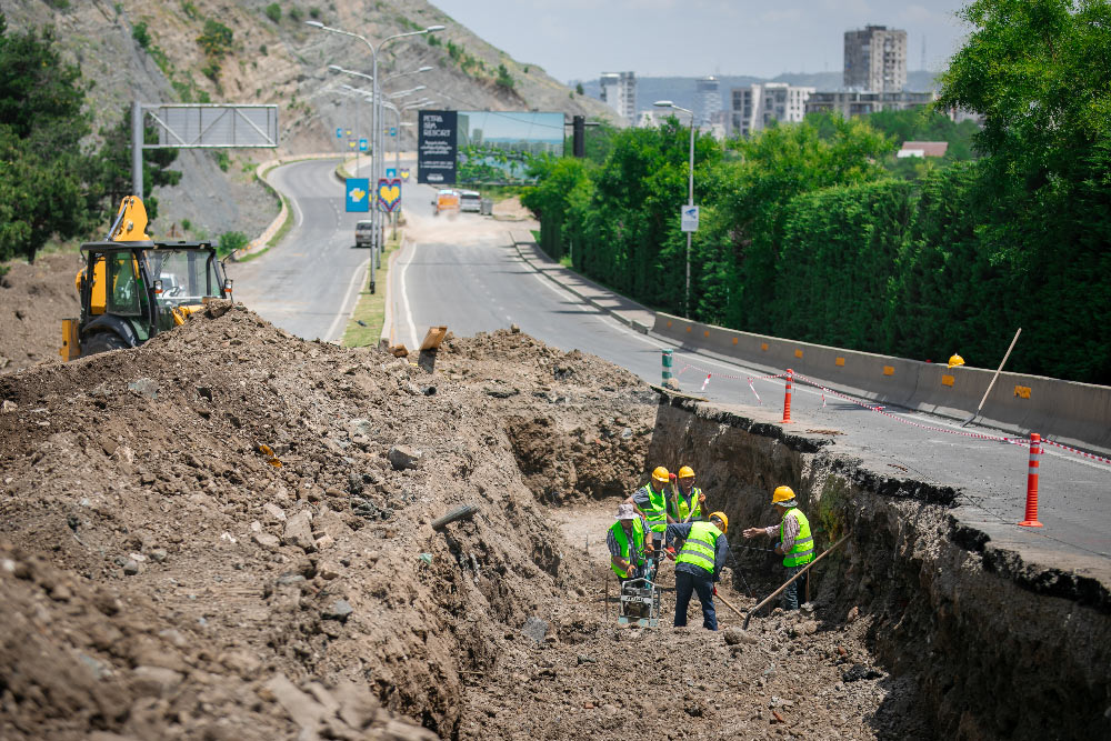 Ramp construction underway at Tamarashvili Avenue intersection