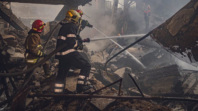 Rusiya qüvvələri Poltava vilayətinin mülki infrastrukturunu bombalayıb, 9 nəfər yaralanıb