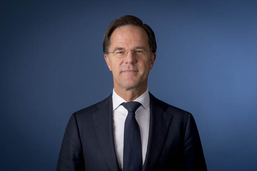 Rumıniyanın Prezidenti NATO-nun baş katibi postu uğrunda mübarizədən rəsmən geri çəkildi, alyansın növbəti baş katibi ehtimal ki, Mark Rutte olacaq