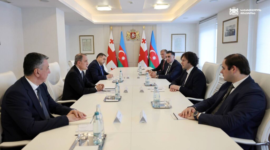 Ираклий Кобахидзе встретился с министром иностранных дел Азербайджана
