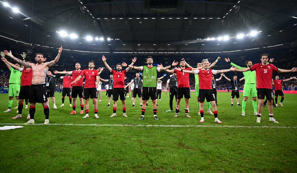 BBC - Грузия покидает Германию, заслужив уважение команд-соперников великолепной игрой, и выйдя в плей-офф