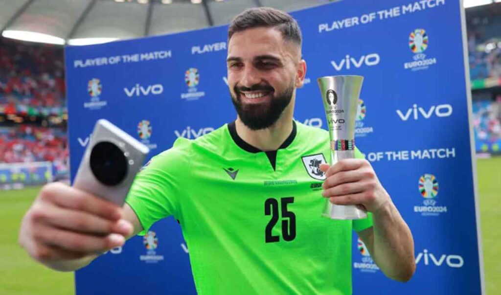 Giorgi Mamardashvili crowned best goalkeeper at Euro 2024