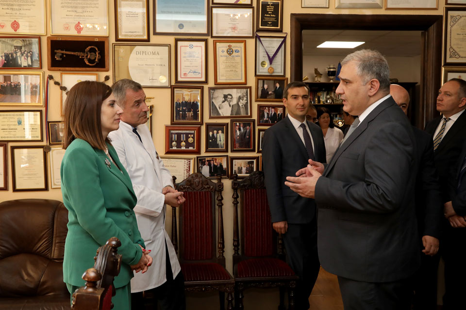 Armenian Health Minister visits Todua Clinic in Tbilisi