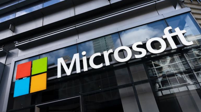 Microsoft-un qlobal kəsilməsi xaosa səbəb oldu - uçuşlar ləğv edildi, kanallar yayımlana bilmədi, kassa aparatları kəsildi