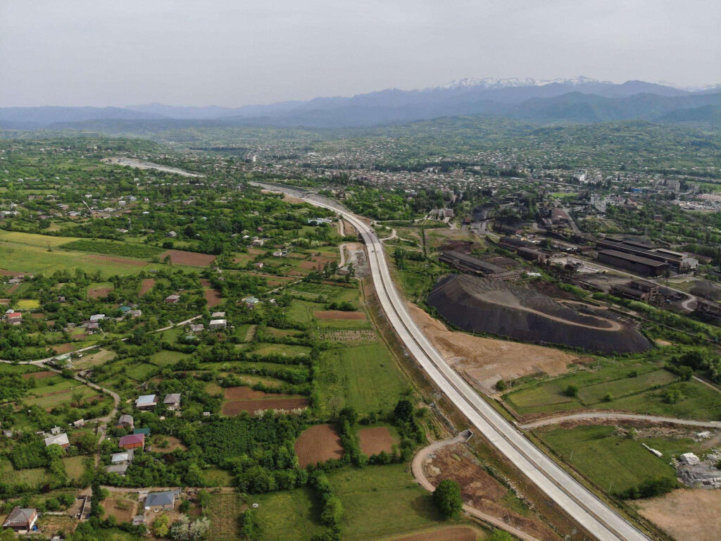 Ծոմա-Շորապանի հատվածում արագընթաց ճանապարհը միացնելու նպատակով արևելքից արևմուտք երթևեկությունը ժամանակավորապես կտեղափոխվի հին ճանապարհին