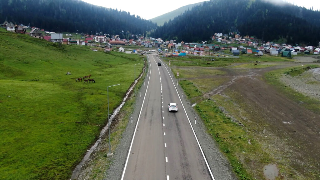 Roads Department completes reconstruction of 18-kilometre-long road to Bakhmaro Resort